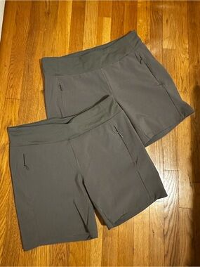 Columbia Women's Gray Performance Bike Shorts 2 pairs stretch